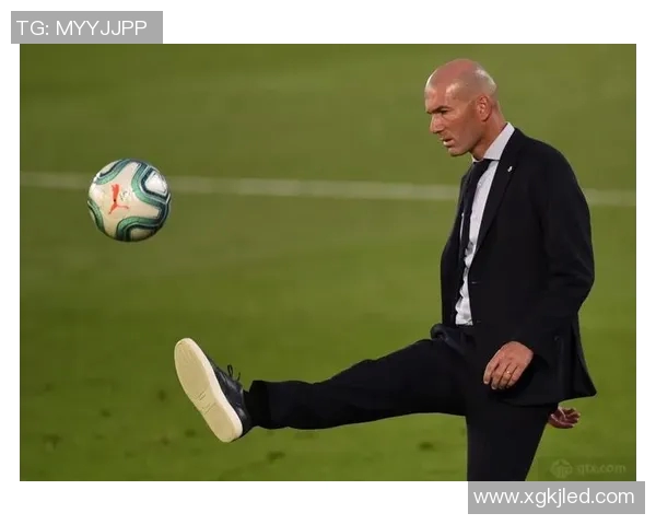 足球明星全身高清图片欣赏领略球场风采与个人魅力的完美结合